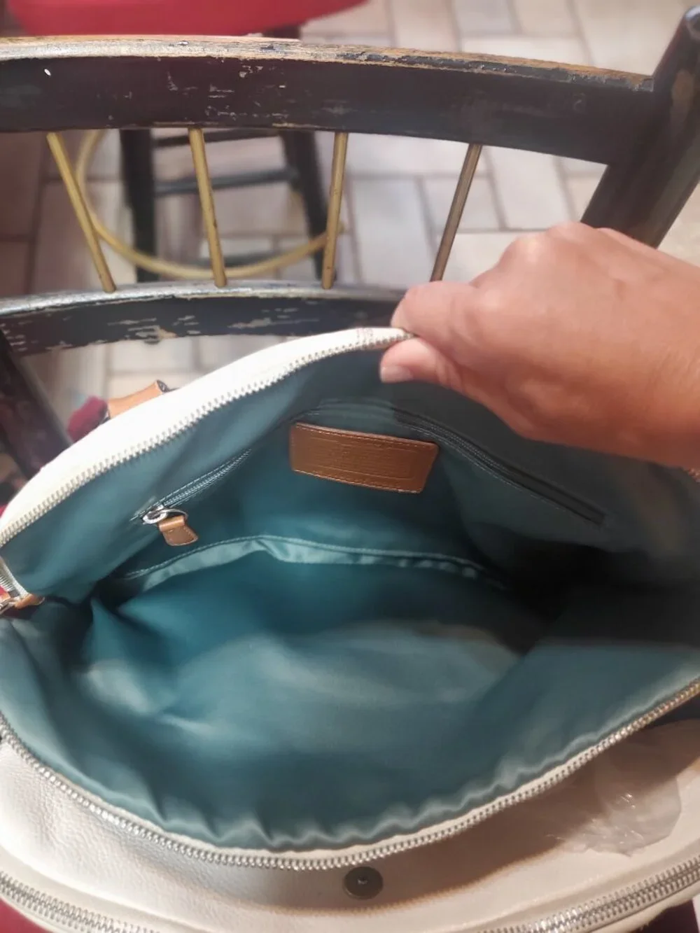 Authentic Coach leather shoulder bag